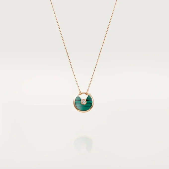 Amulette De Cartier halskæde, lille model – rosa guld, malakit, diamant – Cartier Amulette De Cartier halskæde, lille model – rosa guld, malakit, diamant – Cartier