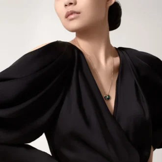 Amulette De Cartier halskæde, lille model – rosa guld, malakit, diamant – Cartier Amulette De Cartier halskæde, lille model – rosa guld, malakit, diamant – Cartier