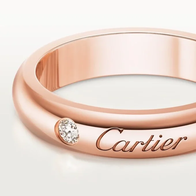 C De Cartier vielsesring, 4 mm bred, 1 diamant C De Cartier vielsesring, 4 mm bred, 1 diamant