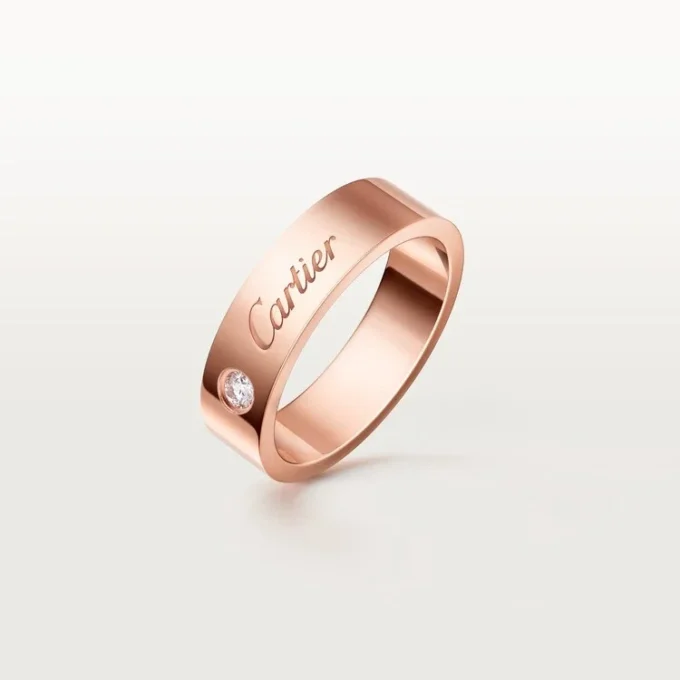 C De Cartier vielsesring, 5 mm bred, 1 diamant C De Cartier vielsesring, 5 mm bred, 1 diamant