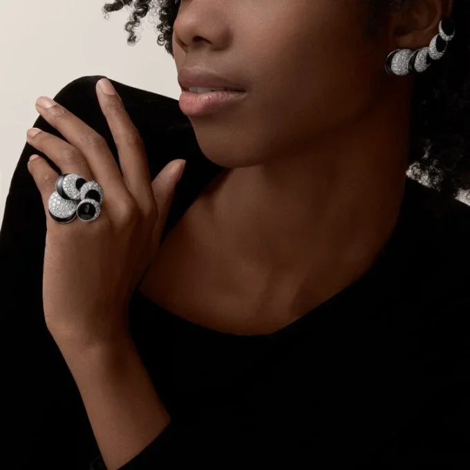 Cartier Libre Polymorph-ring, onyx, transformérbar Cartier Libre Polymorph-ring, onyx, transformérbar