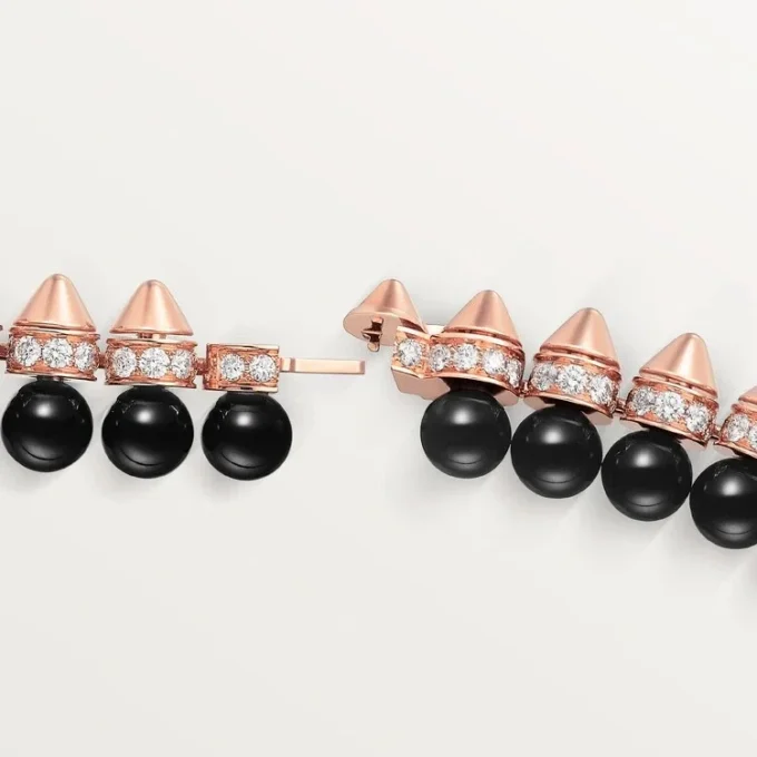 Clash De Cartier-armbånd, fleksibelt, onyx, ekstra stort model, diamanter Clash De Cartier-armbånd, fleksibelt, onyx, ekstra stort model, diamanter