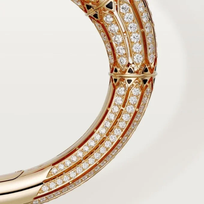 High Jewelry-armbånd – Rosaguld, koral, onyx, sort lak, diamanter – Cartier High Jewelry-armbånd – Rosaguld, koral, onyx, sort lak, diamanter – Cartier