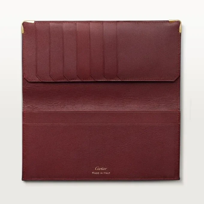 International tegnebog med udvidelsesfolder, Must De Cartier – burgunderfarvet kalveskind, guldfinish – Cartier International tegnebog med udvidelsesfolder, Must De Cartier – burgunderfarvet kalveskind, guldfinish – Cartier