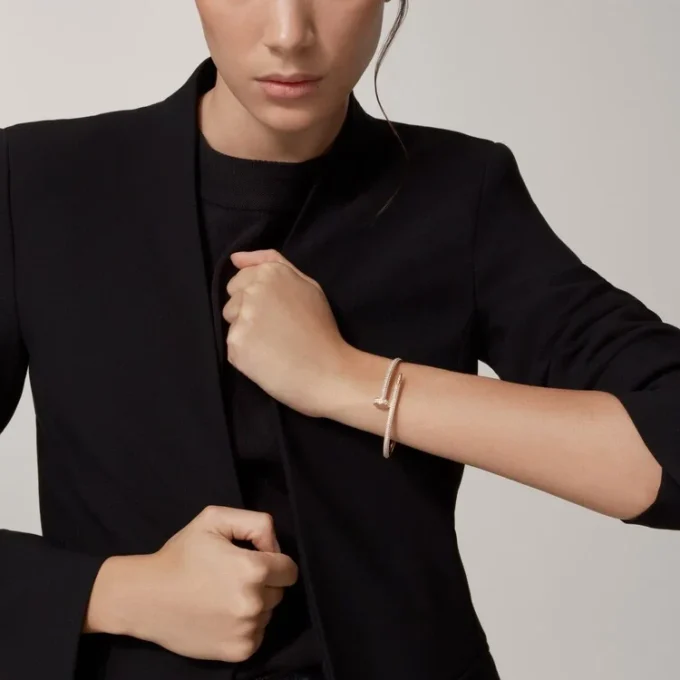 Juste Un Clou armbånd, klassisk model, diamanter Juste Un Clou armbånd, klassisk model, diamanter