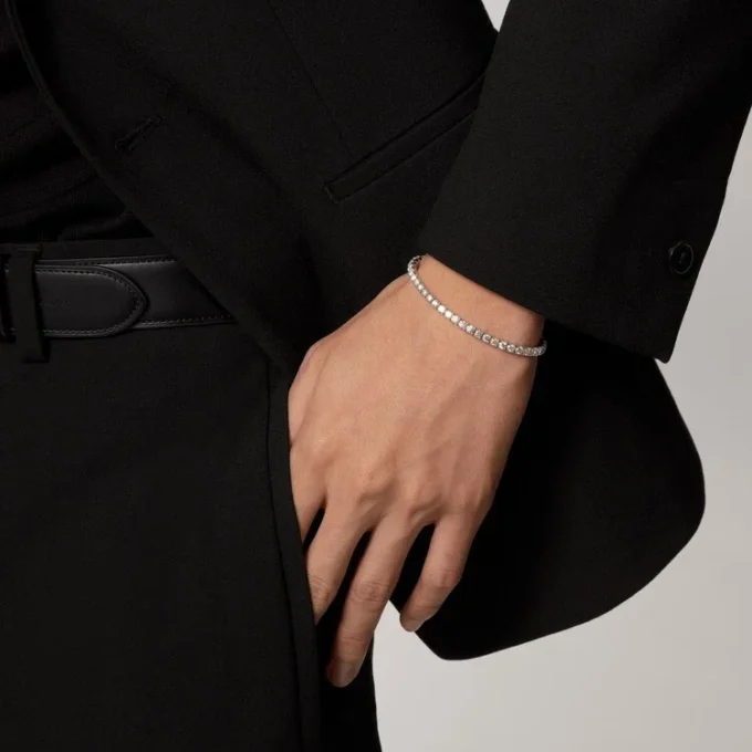 Lignes Essentielles armbånd, brillantslebne diamanter Lignes Essentielles armbånd, brillantslebne diamanter