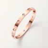 Love-armbånd, klassisk model, 10 diamanter Love-armbånd, klassisk model, 10 diamanter