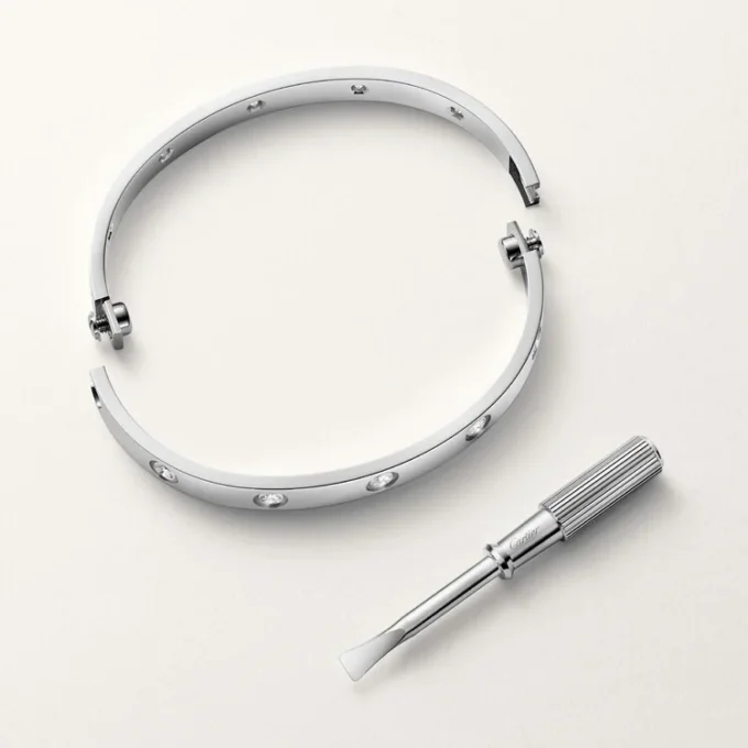 Love-armbånd, klassisk model, 10 diamanter Love-armbånd, klassisk model, 10 diamanter