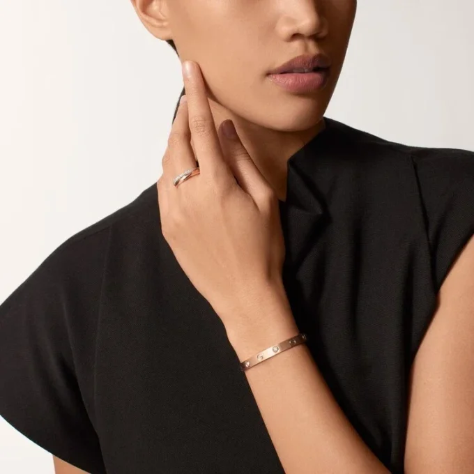 Love-armbånd, klassisk model, børstet, 4 diamanter Love-armbånd, klassisk model, børstet, 4 diamanter