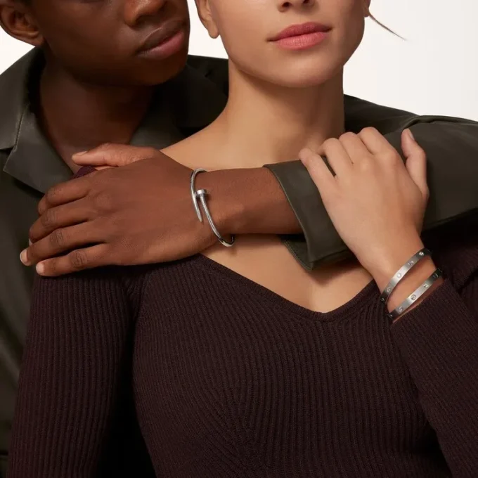 Love-armbånd, klassisk model, børstet, 4 diamanter Love-armbånd, klassisk model, børstet, 4 diamanter