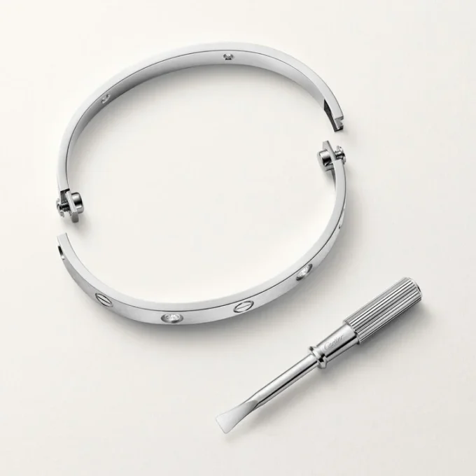 Love-armbånd, klassisk model, børstet, 4 diamanter Love-armbånd, klassisk model, børstet, 4 diamanter