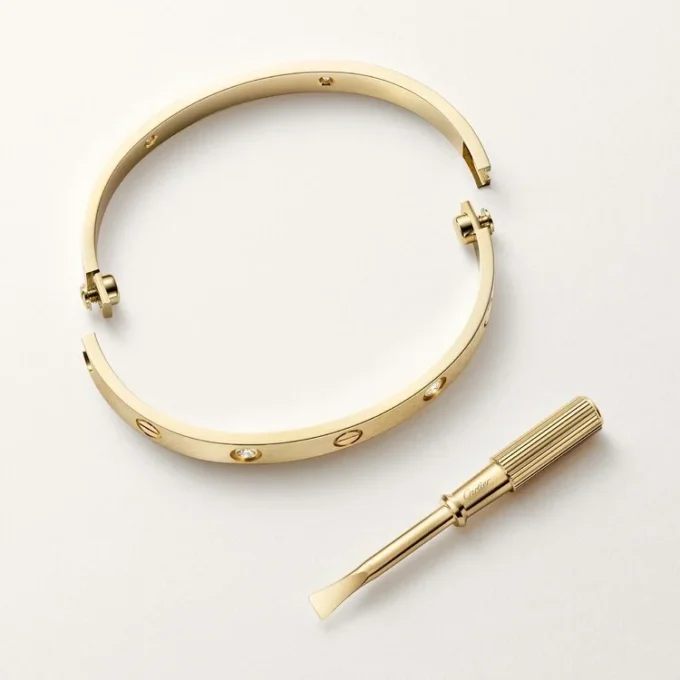 Love-armbånd, klassisk model, børstet, 4 diamanter Love-armbånd, klassisk model, børstet, 4 diamanter