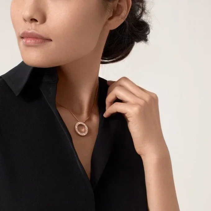 Love-halskæde – rosa guld, diamanter – Cartier Love-halskæde – rosa guld, diamanter – Cartier