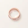 Love-ring, klassisk model, pavé, 6 diamanter Love-ring, klassisk model, pavé, 6 diamanter