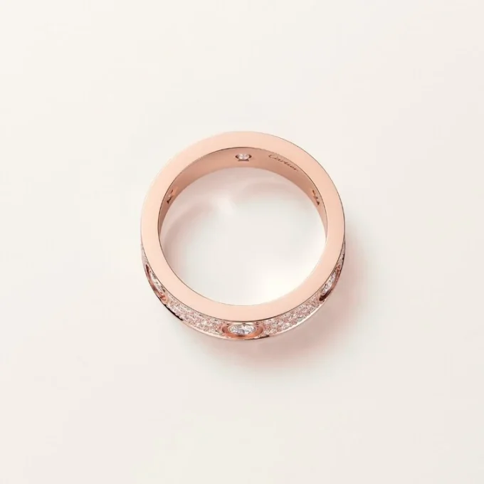 Love-ring, klassisk model, pavé, 6 diamanter Love-ring, klassisk model, pavé, 6 diamanter