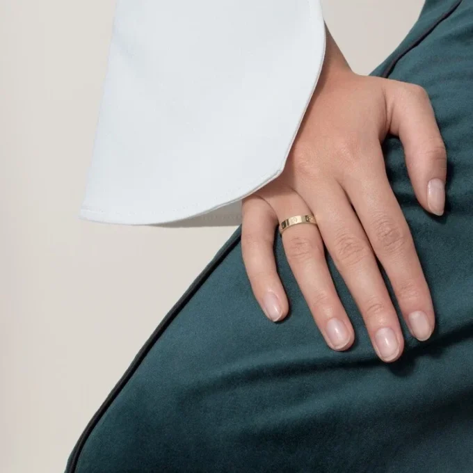 Love vielsesring i gult guld, lille model | Cartier Us Love vielsesring i gult guld, lille model | Cartier Us