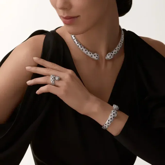 Panthere De Cartier-ring, leddelt, pavé Panthere De Cartier-ring, leddelt, pavé