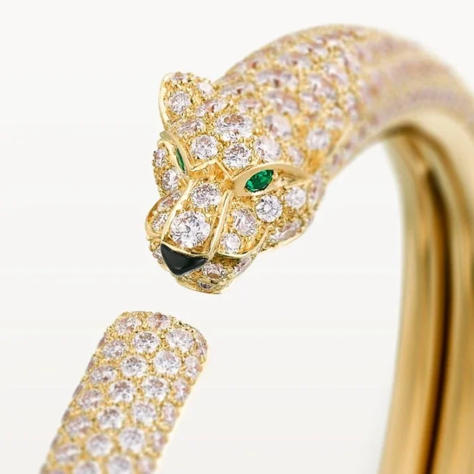 Panthere De Cartier armbånd, lille model, halvbelagt Panthere De Cartier armbånd, lille model, halvbelagt