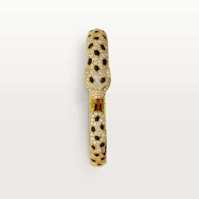 Panthere De Cartier armbånd, mellemstor model, halvt pavé Panthere De Cartier armbånd, mellemstor model, halvt pavé