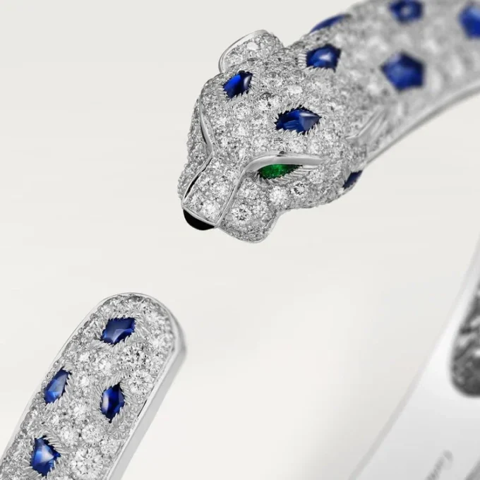 Panthere De Cartier-armbånd, mellemstor model, pavé Panthere De Cartier-armbånd, mellemstor model, pavé