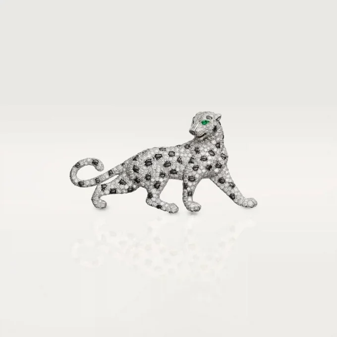 Panthere De Cartier-broche – hvidguld, smaragder, onyx, diamanter – Cartier Panthere De Cartier-broche – hvidguld, smaragder, onyx, diamanter – Cartier