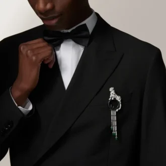 Panthere De Cartier-broche – hvidguld, smaragder, onyx, diamanter – Cartier