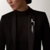 Panthere De Cartier-broche – hvidguld, smaragder, onyx, diamanter – Cartier Panthere De Cartier-broche – hvidguld, smaragder, onyx, diamanter – Cartier