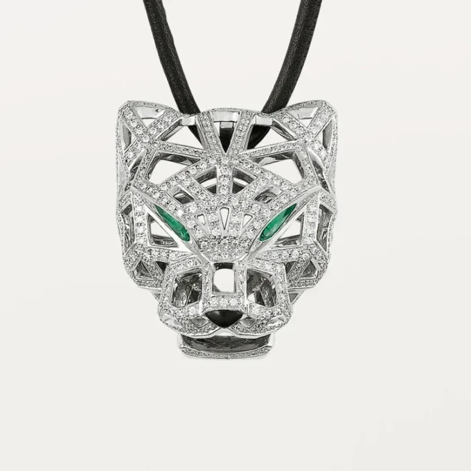 Panthere De Cartier halskæde – hvidguld, smaragder, diamanter, onyx – Cartier Panthere De Cartier halskæde – hvidguld, smaragder, diamanter, onyx – Cartier