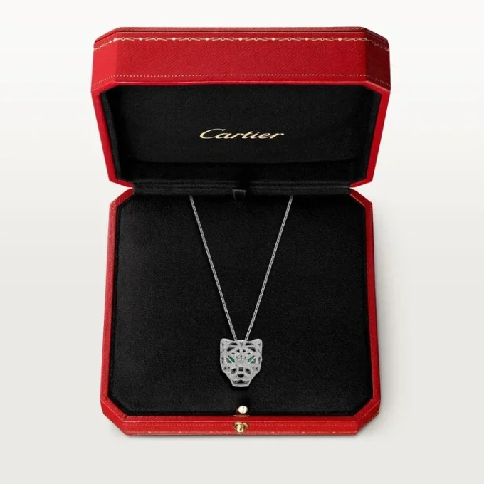 Panthere De Cartier halskæde – hvidguld, smaragder, diamanter, onyx – Cartier Panthere De Cartier halskæde – hvidguld, smaragder, diamanter, onyx – Cartier