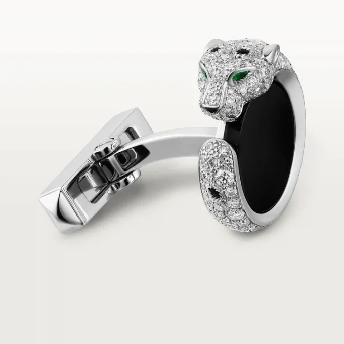 Panthere De Cartier manchetknapper – rhodineret hvidguld, diamanter, smaragder, onyx – Cartier Panthere De Cartier manchetknapper – rhodineret hvidguld, diamanter, smaragder, onyx – Cartier