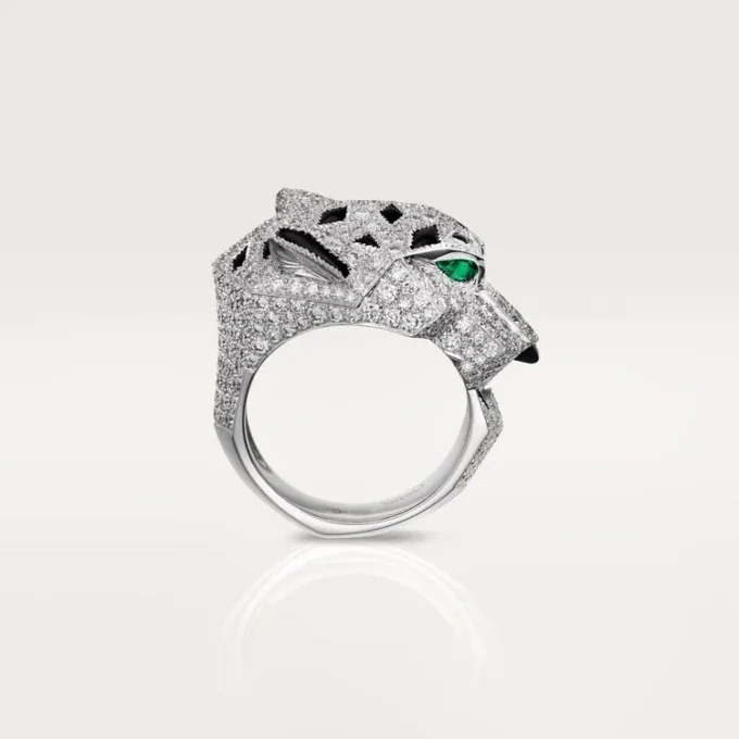 Panthere De Cartier-ring – hvidguld, diamanter, smaragder, onyx – Cartier Panthere De Cartier-ring – hvidguld, diamanter, smaragder, onyx – Cartier