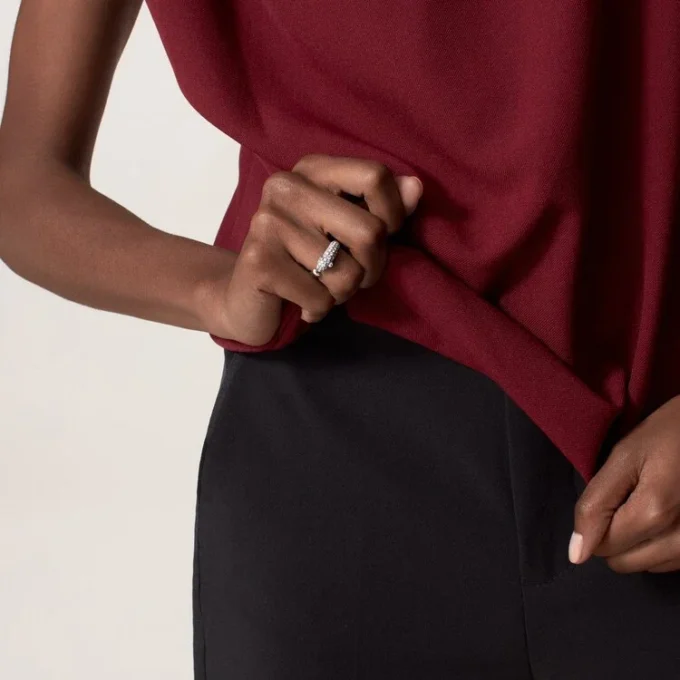 Panthere De Cartier-ring – hvidguld, smaragder, onyx, diamanter – Cartier Panthere De Cartier-ring – hvidguld, smaragder, onyx, diamanter – Cartier