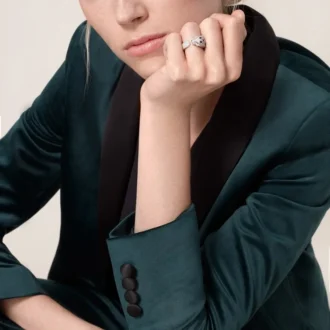 Panthere De Cartier-ring – hvidguld, smaragder, onyx, diamanter – Cartier Panthere De Cartier-ring – hvidguld, smaragder, onyx, diamanter – Cartier