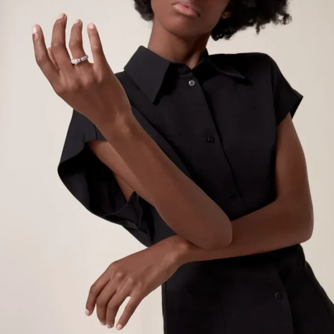 Panthere De Cartier-ring – hvidguld, smaragder, onyx, diamanter – Cartier Panthere De Cartier-ring – hvidguld, smaragder, onyx, diamanter – Cartier