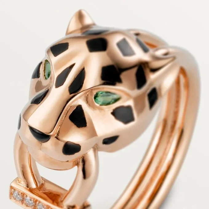 Panthere De Cartier-ring – rosa guld, tsavorit-granater, onyx, sort lak, diamanter – Cartier Panthere De Cartier-ring – rosa guld, tsavorit-granater, onyx, sort lak, diamanter – Cartier