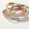 Trinity Cushion-ring, klassisk model, pavé Trinity Cushion-ring, klassisk model, pavé