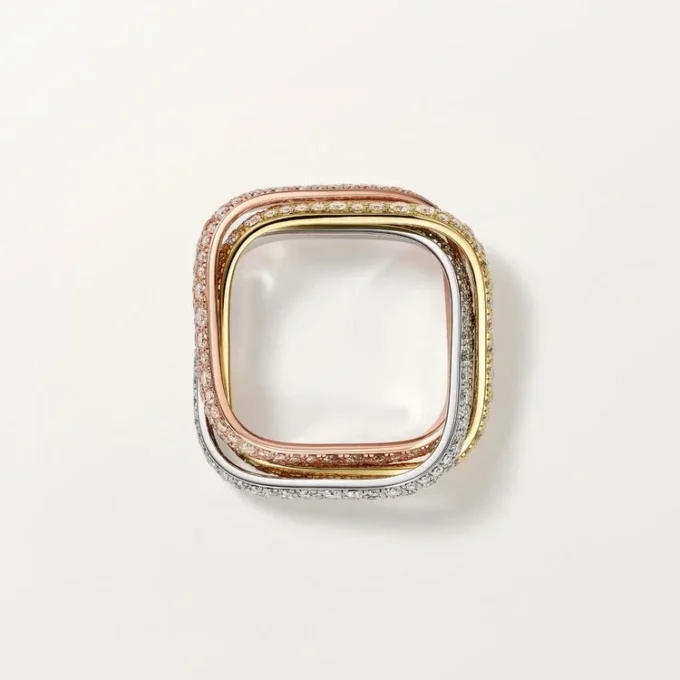 Trinity Cushion-ring, klassisk model, pavé Trinity Cushion-ring, klassisk model, pavé
