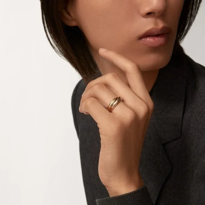 Trinity-ring i tricolor-guld, klassisk model | Cartier Us Trinity-ring i tricolor-guld, klassisk model | Cartier Us