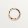 Trinity-ring i tricolor-guld, klassisk model | Cartier Us Trinity-ring i tricolor-guld, klassisk model | Cartier Us