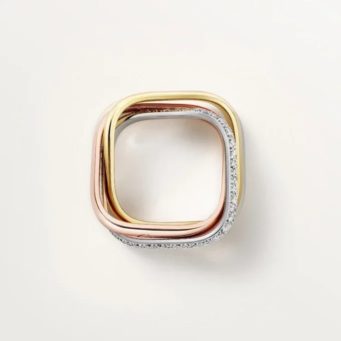 Trinity-ring, pudeformet, mellemstor model, halvpavé Trinity-ring, pudeformet, mellemstor model, halvpavé