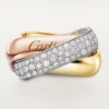 Trinity-ring, pudeformet, stor model, halvpavé Trinity-ring, pudeformet, stor model, halvpavé