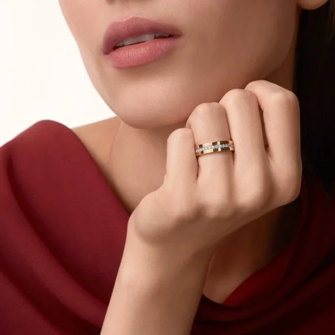 Vendome Louis Cartier vielsesring, 4,8 mm bred, pavé Vendome Louis Cartier vielsesring, 4,8 mm bred, pavé